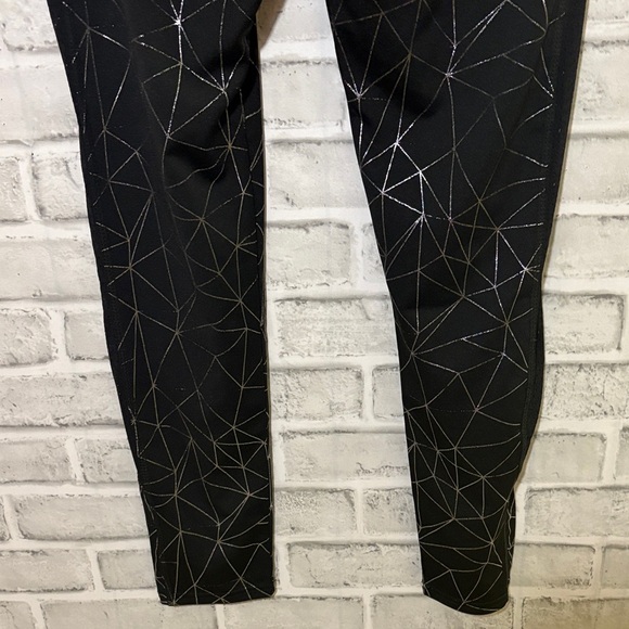 Black/silver Geometric Print Leggings with pockets, XL - Picture 7 of 8